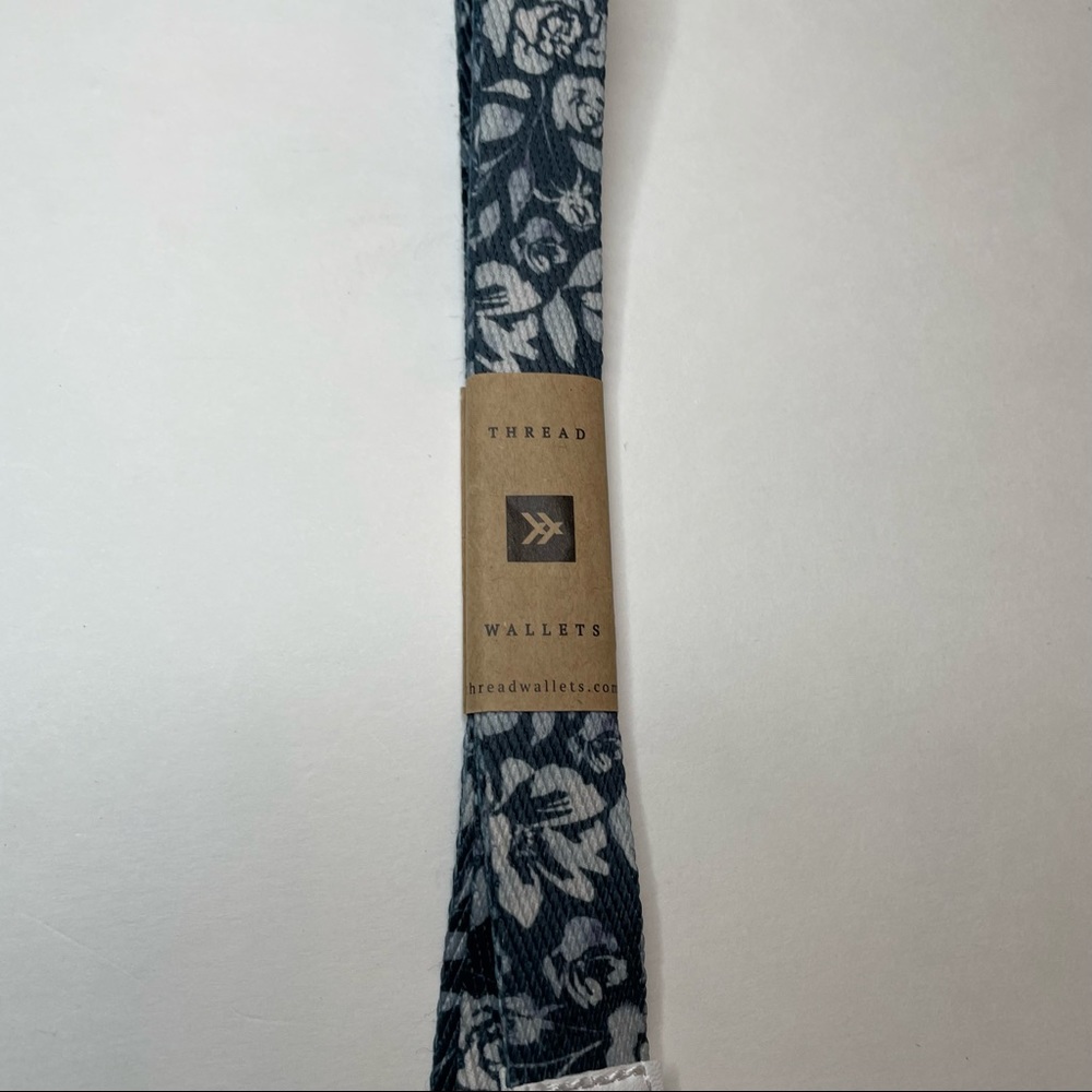 Floral Thread Wallet Lanyard - Picture 3 of 6